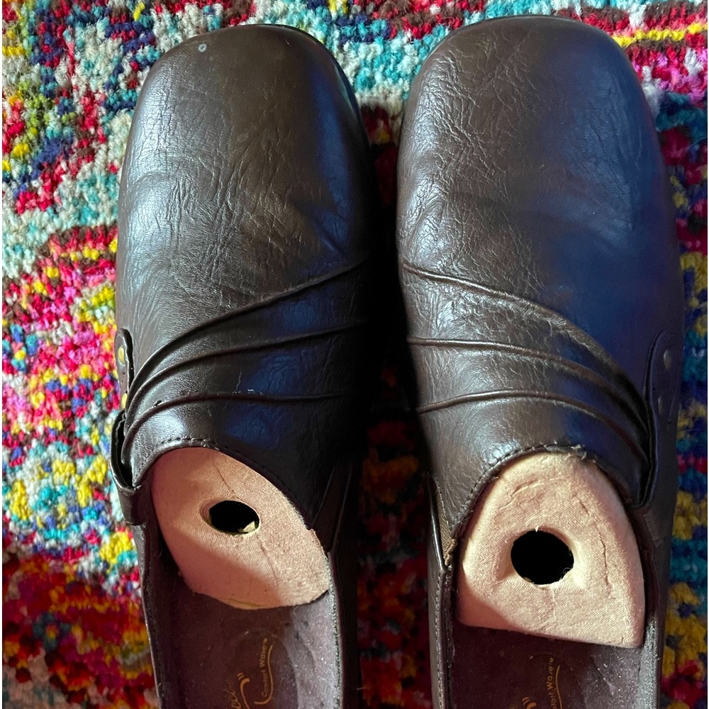 EASY SPIRIT COMFORT CLOGS. 10W